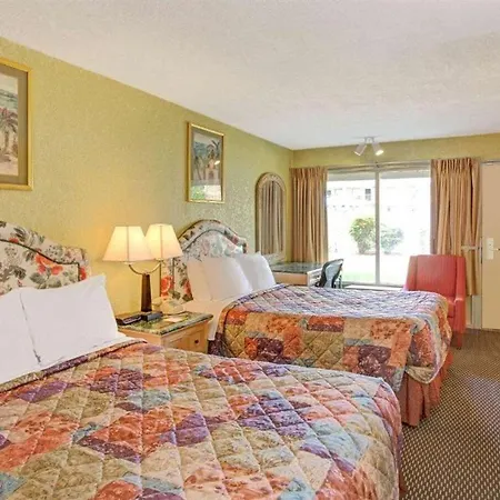 Charlotte Speedway Inn And Suites